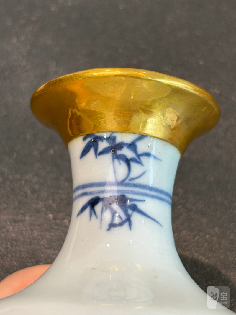清雍正 青花通景山水纹瓶 - 图5